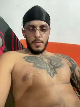 Snapshot of liyamjunior chatting on February 2026 06:51:01 AM liyamjunior online show from February 2026 06:51:01 AM