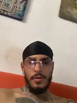 Snapshot of liyamjunior chatting on February 2026 04:22:01 PM liyamjunior online show from February 2026 04:22:01 PM