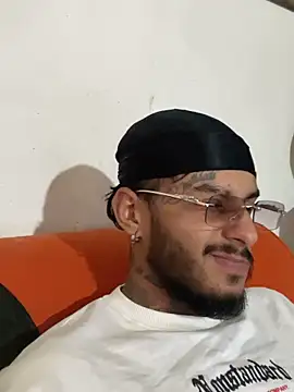 Snapshot of liyamjunior chatting on February 2026 06:49:02 PM liyamjunior online show from February 2026 06:49:02 PM