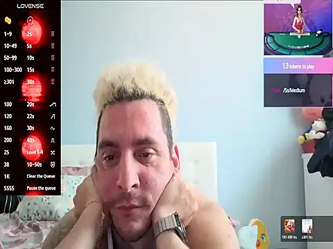 Snapshot of Rayzel_White chatting on July 2026 09:59:02 AM Rayzel White online show from July 2026 09:59:02 AM
