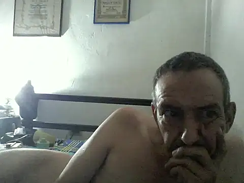 Snapshot of guevo14cm3 chatting on May 2026 06:00:02 AM guevo14cm3 online show from May 2026 06:00:02 AM