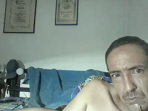 Snapshot of guevo14cm3 chatting on June 2026 03:42:02 AM guevo14cm3 online show from June 2026 03:42:02 AM