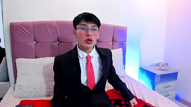 Alexander Collinss online show from February 2026 03:29:02 AM