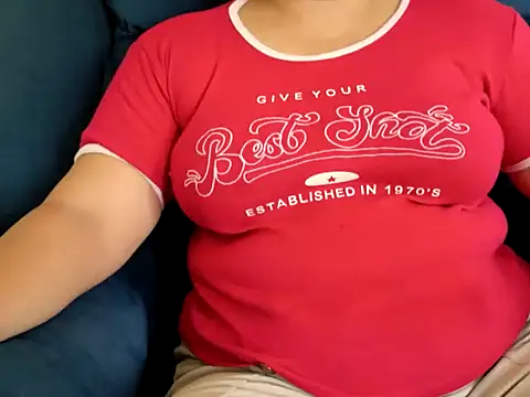 Snapshot of TamilDreamgirl08 chatting on March 2026 05:19:01 AM TamilDreamgirl08 online show from March 2026 05:19:01 AM