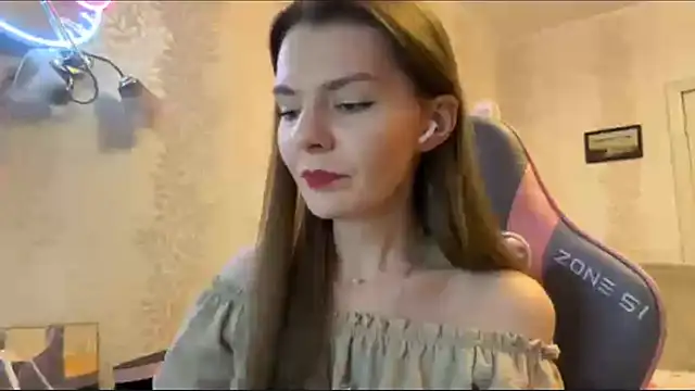 Snapshot of LavondaDeleston chatting on February 2026 06:28:02 PM LavondaDeleston online show from February 2026 06:28:02 PM