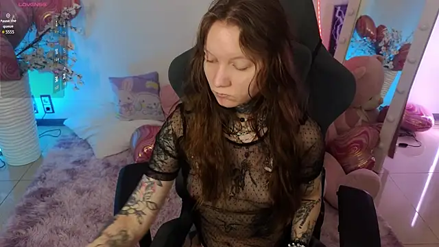 Lappyloo online show from February 2026 02:06:02 AM