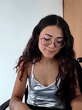 Freyarosse online show from March 2026 02:35:02 PM