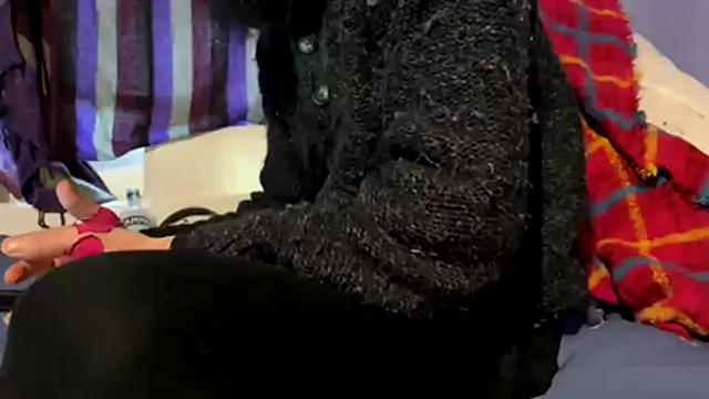 Snapshot of joyfullpussylicker chatting on February 2026 11:48:01 AM joyfullpussylicker online show from February 2026 11:48:01 AM