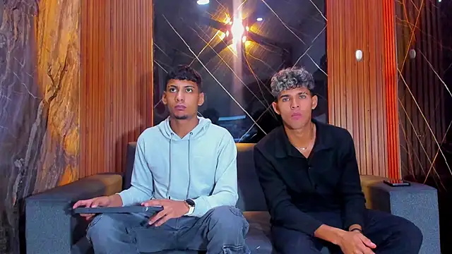 ALEX KEITH26 online show from January 2026 12:32:02 PM