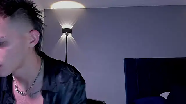 Snapshot of DrakeCarter chatting on February 2026 01:02:02 AM DrakeCarter online show from February 2026 01:02:02 AM