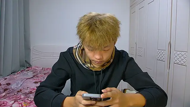 Chocolates-001 online show from February 2026 10:51:02 AM