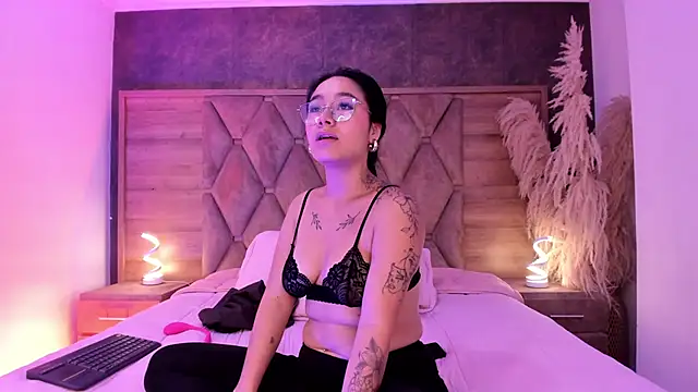 AnaiaClarck online show from June 2026 03:19:02 AM
