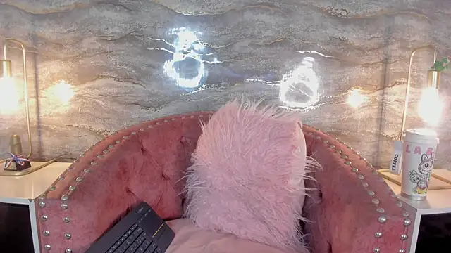 SHINYY STAR  online show from February 2026 07:28:01 PM