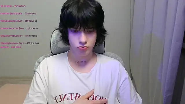 Snapshot of LeonBoykisser chatting on February 2026 04:46:02 PM LeonBoykisser online show from February 2026 04:46:02 PM