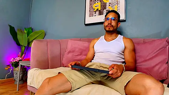 Vans Ross online show from March 2026 07:22:02 PM