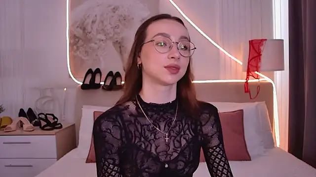 Snapshot of Emily_Simon chatting on July 2026 05:03:02 AM Emily Simon online show from July 2026 05:03:02 AM