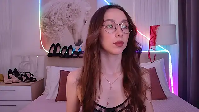 Snapshot of Emily_Simon chatting on July 2026 05:10:02 AM Emily Simon online show from July 2026 05:10:02 AM