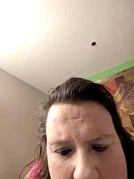 luvbug28 online show from March 2026 03:10:01 AM