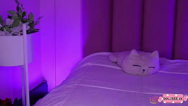 Snapshot of Dolcexx_ chatting on February 2026 09:29:02 PM Dolcexx online show from February 2026 09:29:02 PM