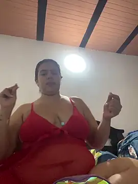 Julissa x online show from February 2026 12:00:01 PM