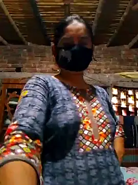 Hot Sweeti online show from March 2026 06:18:01 AM