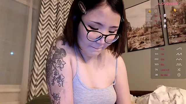 nullgirl online show from February 2026 02:16:01 AM