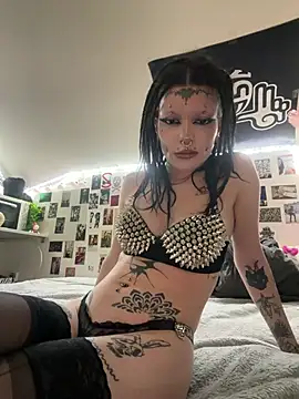 demonLamia online show from February 2026 07:56:01 PM