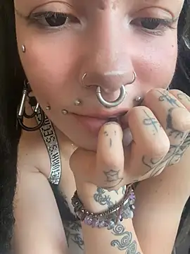 demonLamia online show from May 2026 12:11:02 PM