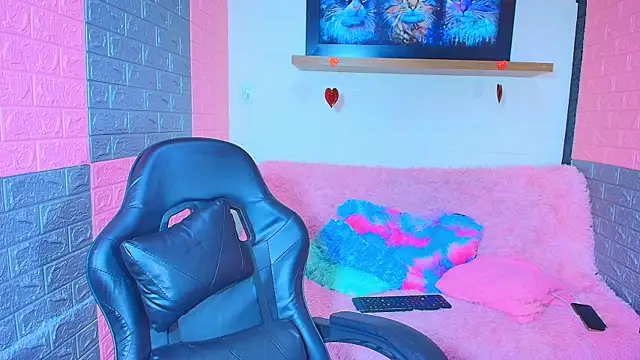 hotcakes uwu online show from April 2026 02:56:01 AM