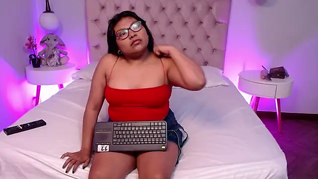 Kiri Black  online show from January 2026 03:22:02 AM