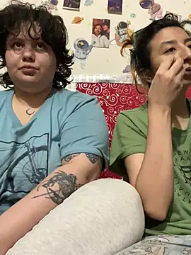 Snapshot of RavenEllieUniverse chatting on February 2026 01:12:01 AM RavenEllieUniverse online show from February 2026 01:12:01 AM