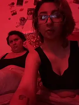 Snapshot of RavenEllieUniverse chatting on February 2026 05:17:01 AM RavenEllieUniverse online show from February 2026 05:17:01 AM