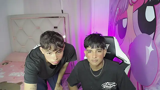 Snapshot of Maxwell_boys chatting on January 2026 03:10:02 AM Maxwell boys online show from January 2026 03:10:02 AM