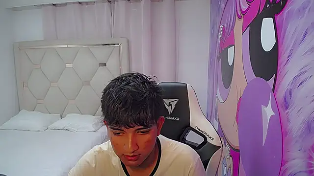 Snapshot of Maxwell_boys chatting on February 2026 03:13:01 AM Maxwell boys online show from February 2026 03:13:01 AM