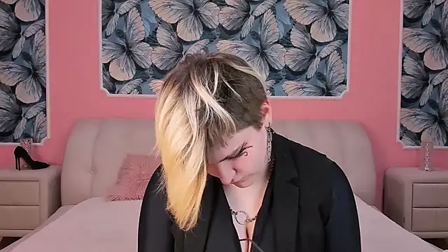 Snapshot of ABSI_GLITCH chatting on February 2026 05:22:02 AM ABSI GLITCH online show from February 2026 05:22:02 AM