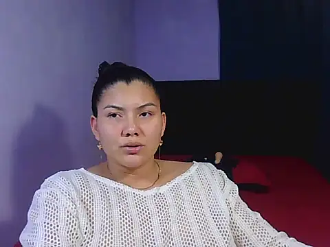 Snapshot of Violetta-Helena chatting on March 2026 05:01:02 AM Violetta-Helena online show from March 2026 05:01:02 AM