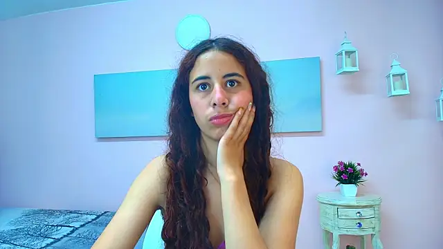 scarlett clyde online show from July 2026 12:43:01 PM