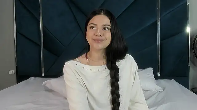 Snapshot of CottonCloud20 chatting on February 2026 02:02:01 PM CottonCloud20 online show from February 2026 02:02:01 PM