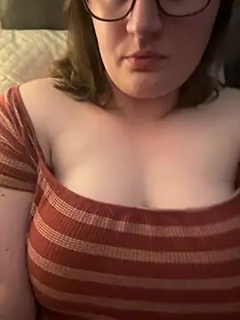 lucycomestrue online show from July 2026 12:17:02 AM