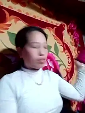 Snapshot of Gummiesu chatting on January 2026 08:18:02 PM Gummiesu online show from January 2026 08:18:02 PM