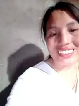 Snapshot of Gummiesu chatting on February 2026 12:05:02 PM Gummiesu online show from February 2026 12:05:02 PM