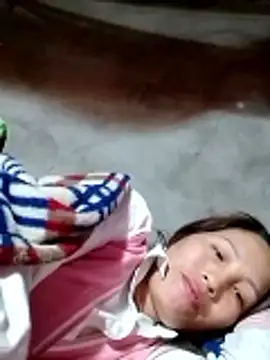 Snapshot of Gummiesu chatting on March 2026 09:43:02 PM Gummiesu online show from March 2026 09:43:02 PM