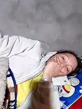 Snapshot of Gummiesu chatting on March 2026 05:35:02 AM Gummiesu online show from March 2026 05:35:02 AM