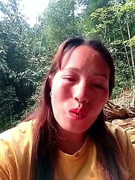 Snapshot of Gummiesu chatting on March 2026 08:26:33 AM Gummiesu online show from March 2026 08:26:33 AM