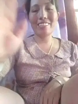 Snapshot of Gummiesu chatting on April 2026 06:19:01 AM Gummiesu online show from April 2026 06:19:01 AM