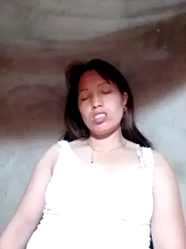 Snapshot of Gummiesu chatting on April 2026 10:04:01 PM Gummiesu online show from April 2026 10:04:01 PM