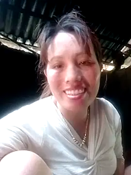 Snapshot of Gummiesu chatting on April 2026 04:40:01 AM Gummiesu online show from April 2026 04:40:01 AM