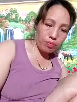 Snapshot of Gummiesu chatting on April 2026 01:51:02 PM Gummiesu online show from April 2026 01:51:02 PM