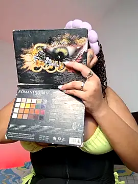 Snapshot of curly_girl_31 chatting on February 2026 06:28:02 PM curly girl 31 online show from February 2026 06:28:02 PM