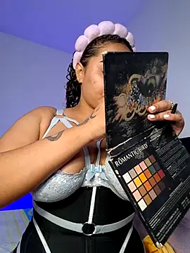 Snapshot of curly_girl_31 chatting on February 2026 07:07:01 PM curly girl 31 online show from February 2026 07:07:01 PM